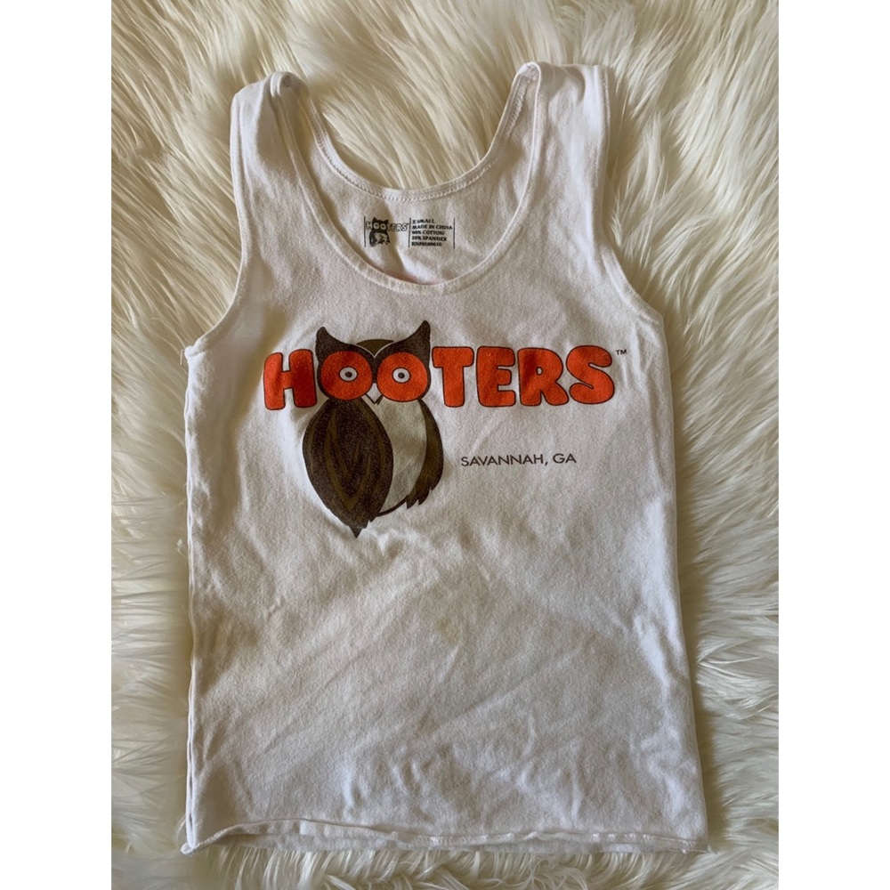 Hooters uniform